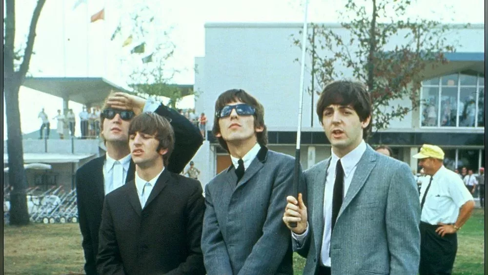 The Beatles: Grammy für John Lennon wird versteigert