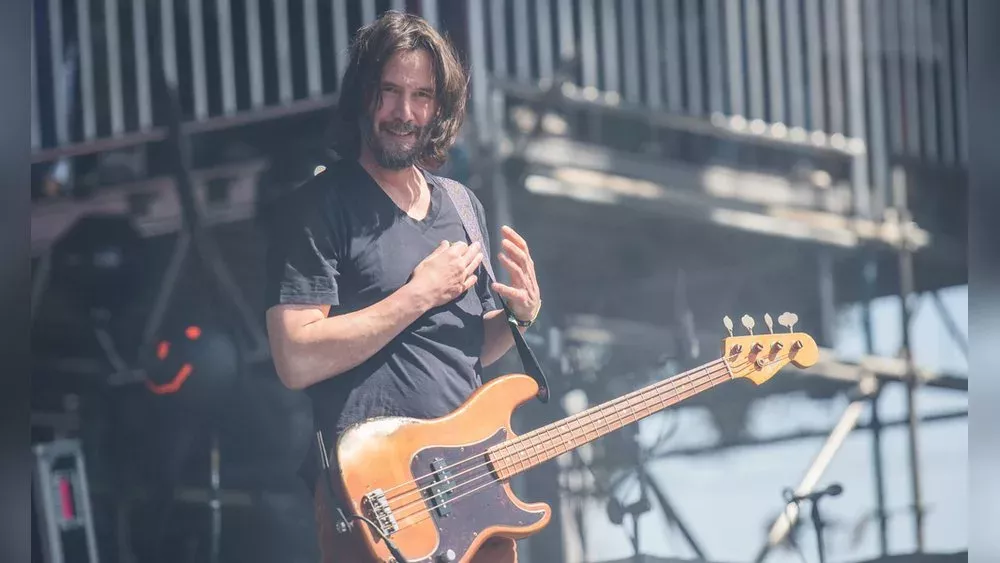 Nach Einbruch: Keanu Reeves tourt unbeirrt mit seiner Band weiter
