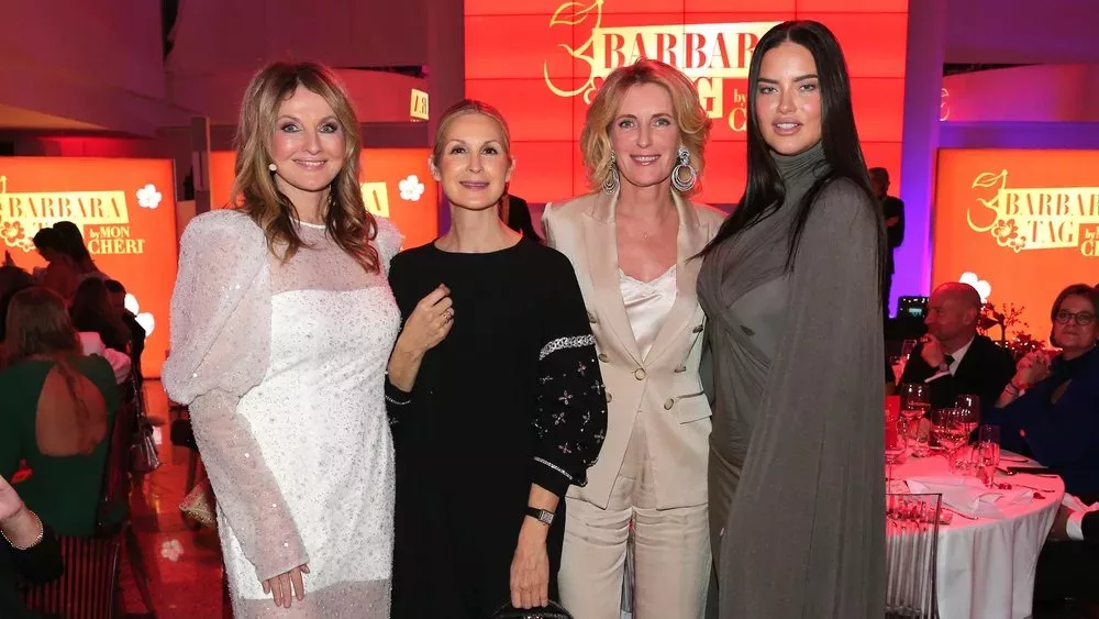 "Mon Chéri Barbara Tag 2023": Die Stars trotzen dem Schneechaos