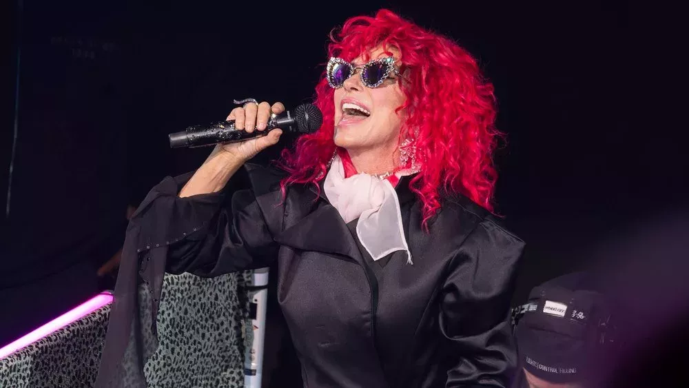 Schock für Shania Twain: Tour-Bus überschlägt sich auf Highway - 13 Verletzte