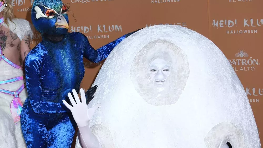 Von Heidi gezwungen? Tom Kaulitz erklärt Eier-Kostüm bei Halloween-Party