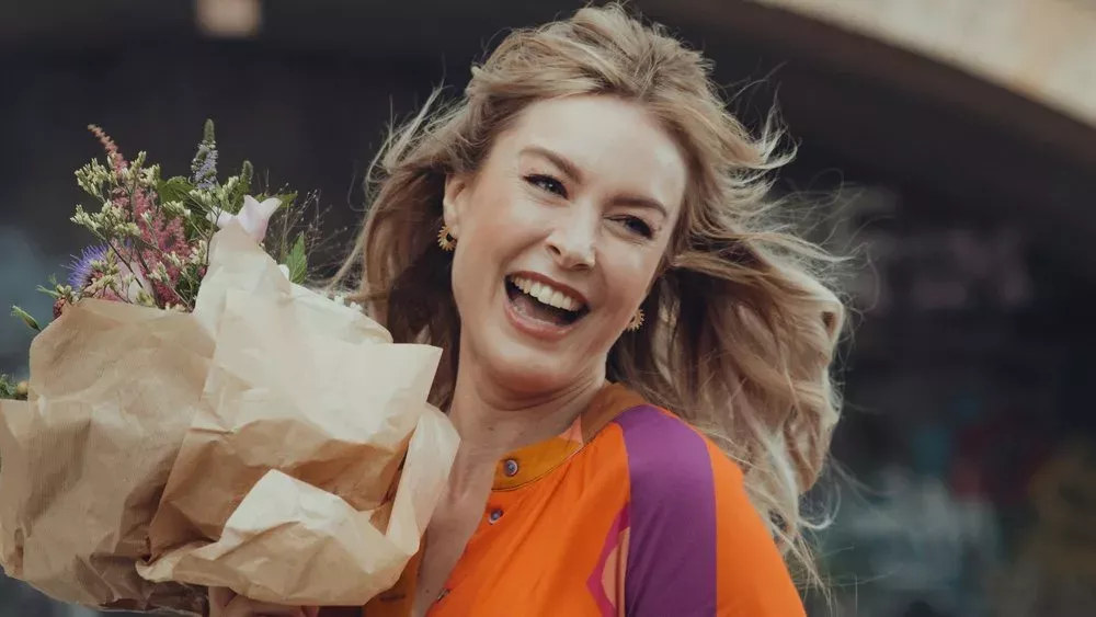 "GZSZ"-Star Nina Ensmann ist schwanger: So lange steht sie noch vor der Kamera