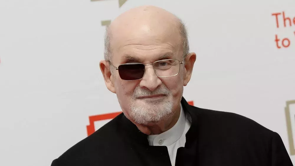 Salman Rushdie antwortet in neuem Buch auf die Messerattacke