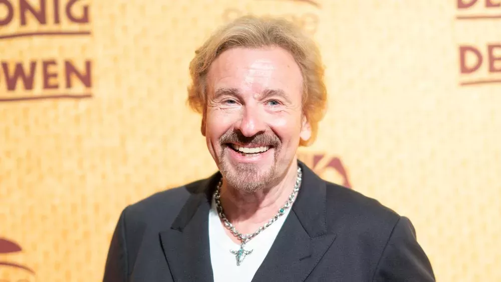 Familienausflug: Thomas Gottschalk schwingt mit seinen Söhnen den Golfschläger