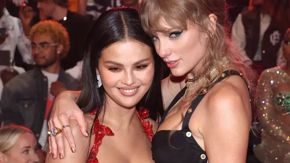 Seltenes Foto: Selena Gomez feiert ihre "beste Freundin" Taylor Swift