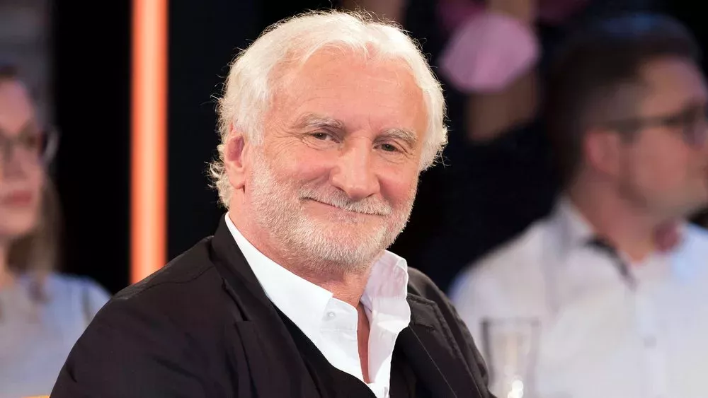 Rudi Völler wieder auf Trainerbank: "Tante Käthe" kann es nicht lassen