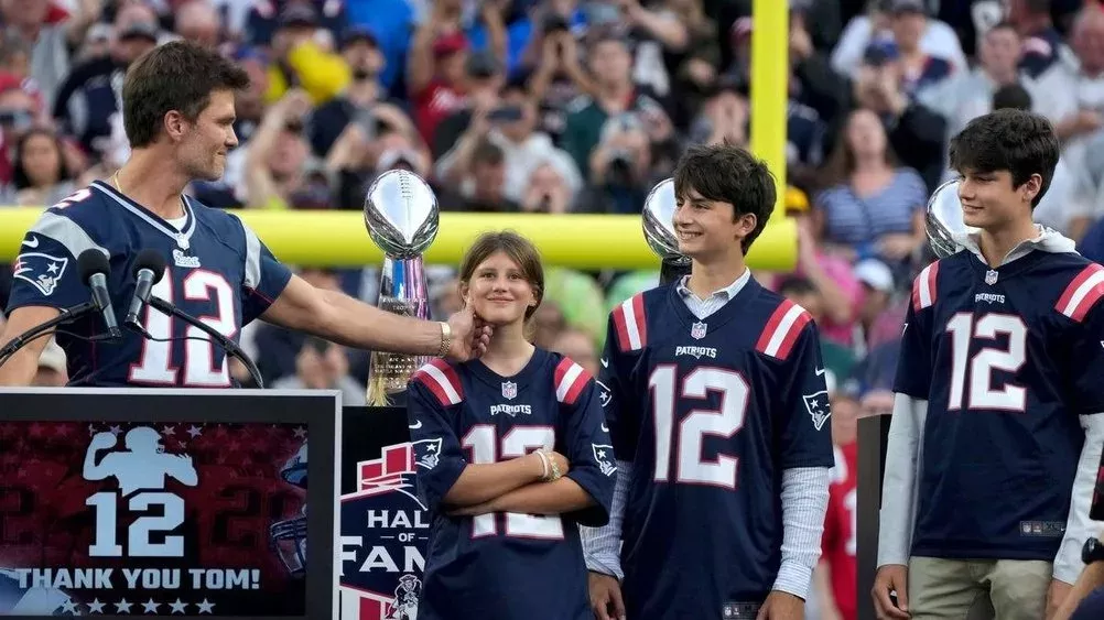 NFL-Star Tom Brady: Triumphaler Auftritt mit seinen Kids im Stadion