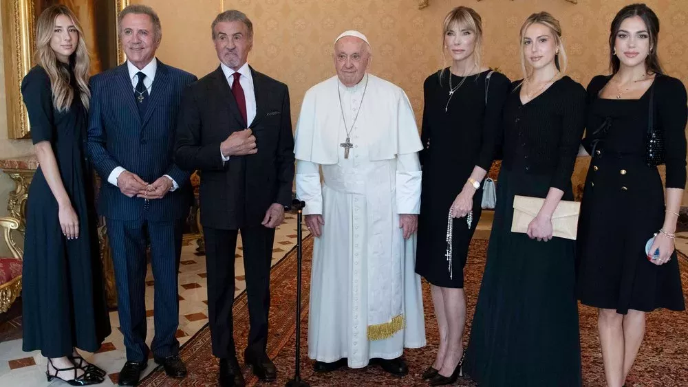 Treffen mit dem Papst: Sylvester Stallone ballt die Fäuste