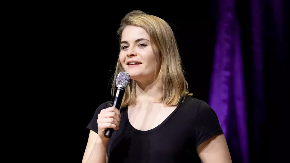 "Es wird wieder gebrütet": Hazel Brugger ist zum zweiten Mal schwanger