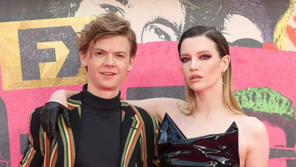 Talulah Riley verkündet ihre Verlobung via Twitter