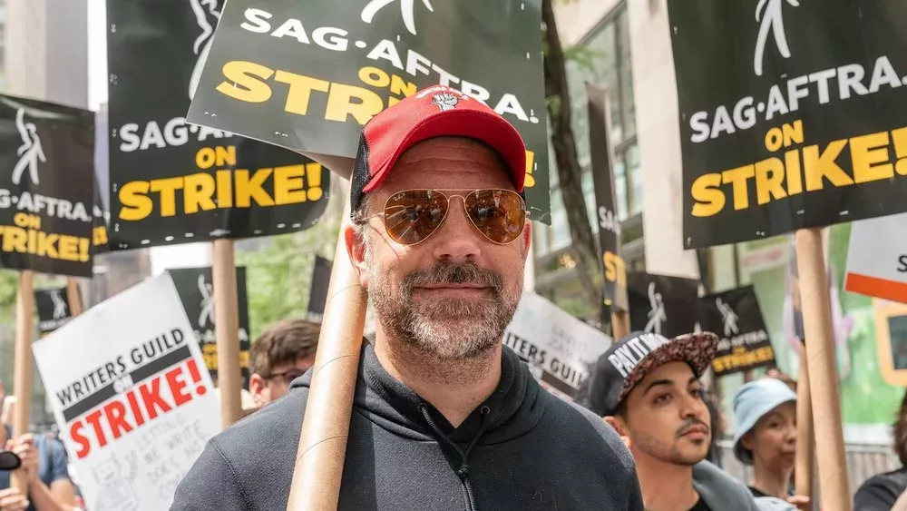 Schauspielerstreik: Jason Sudeikis und Susan Sarandon demonstrieren