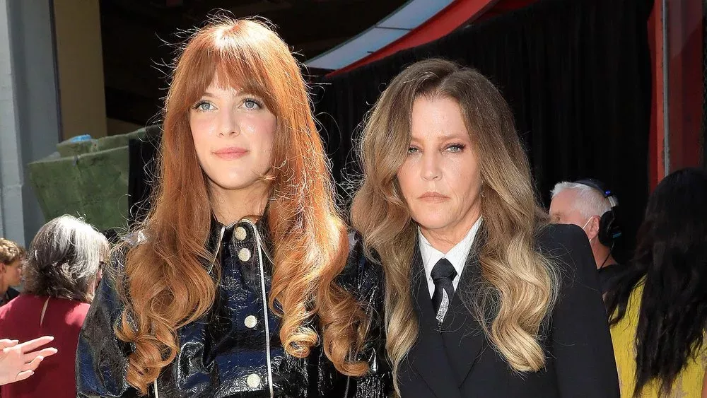 Riley Keough vermisst Mutter Lisa Marie und Bruder Benjamin