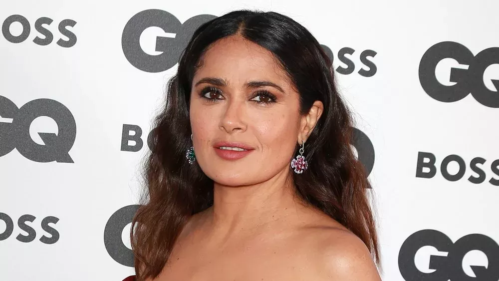 "Stress ausschwitzen": Salma Hayek postet Bild von sich aus der Sauna