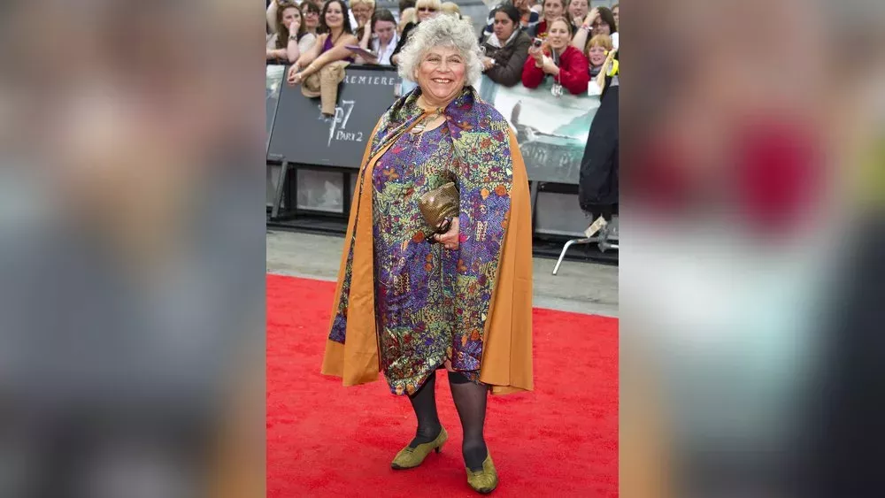 Miriam Margolyes zeigt sich mit 82 Jahren nackt in der "Vogue"