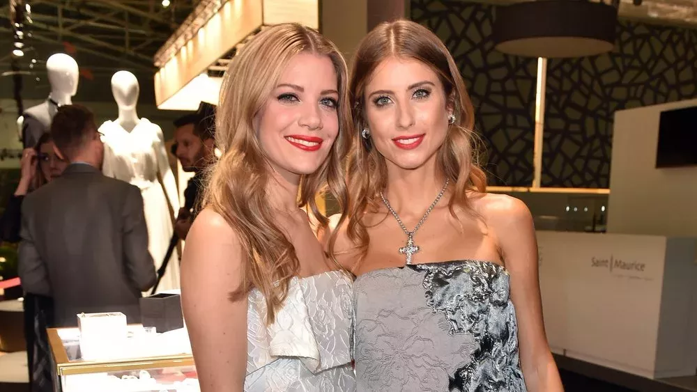 Cathy Hummels mit Schwester Vanessa im "Playboy"