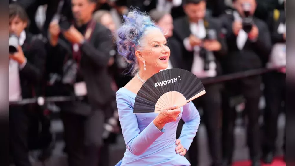 Helen Mirren: Wow-Auftritt mit blauen Haaren in Cannes beim Filmfestival