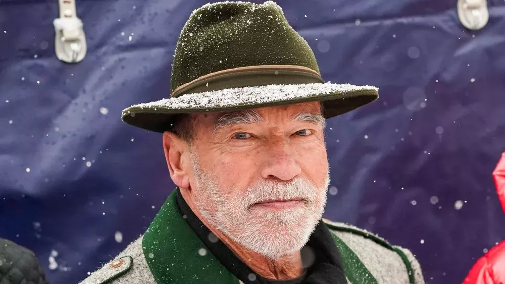 Arnold Schwarzenegger trifft seine Grundschulfreunde in Wien