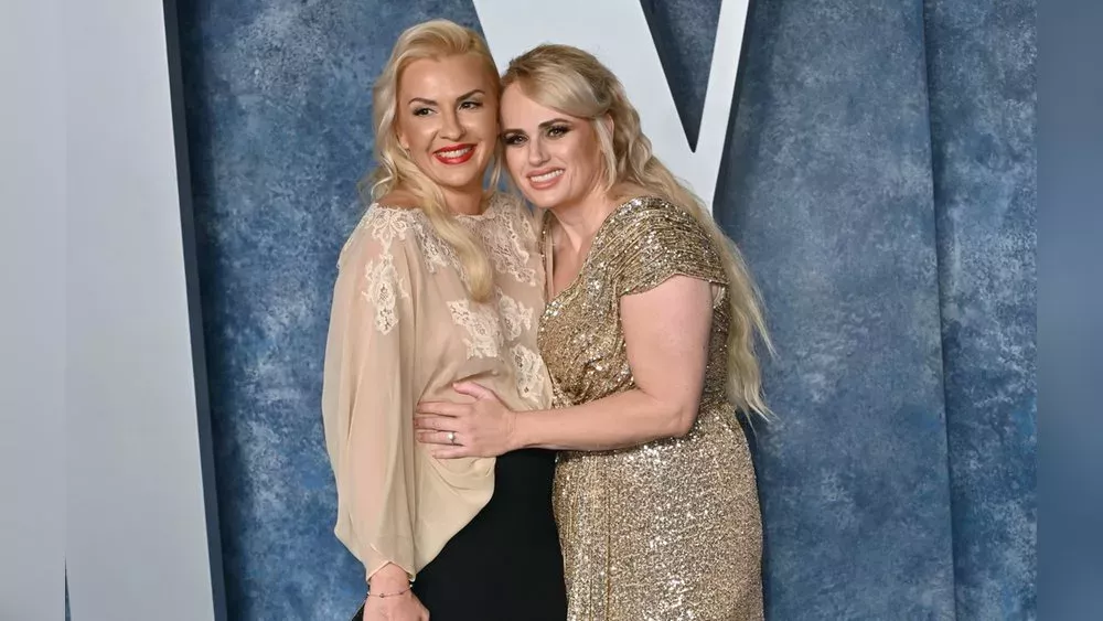 Rebel Wilson zeigt zum ersten Mal ihre Tochter