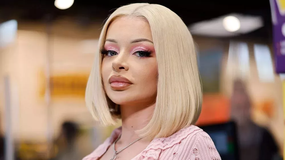 "Alles kommt ab": Katja Krasavice überrascht mit neuer Frisur