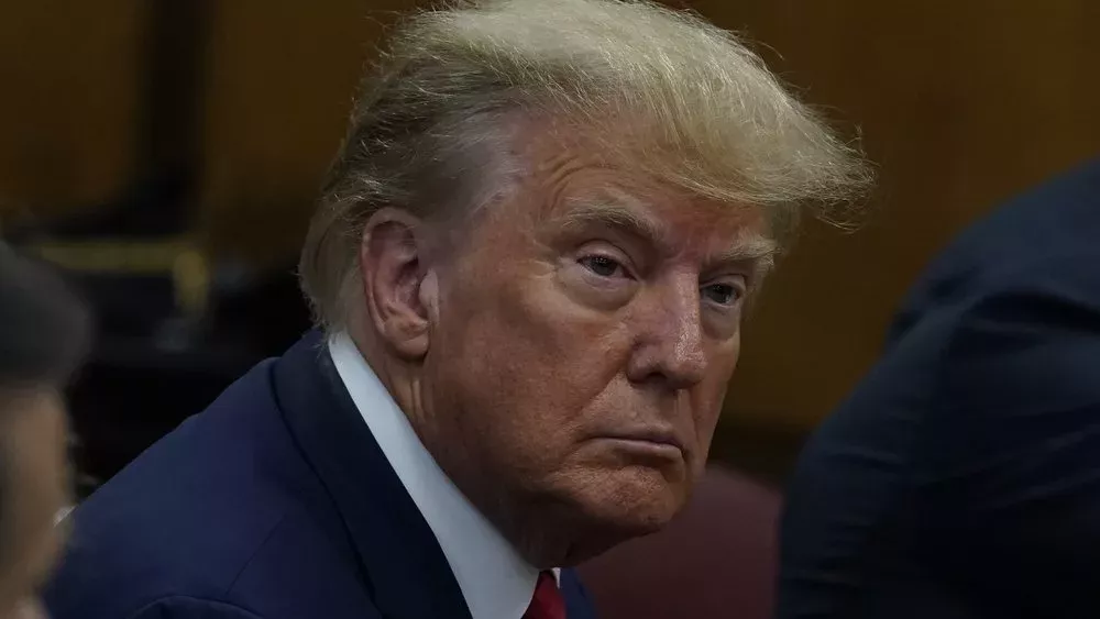 Mysteriöse rote Flecken auf Donald Trumps Hand: Das steckt dahinter