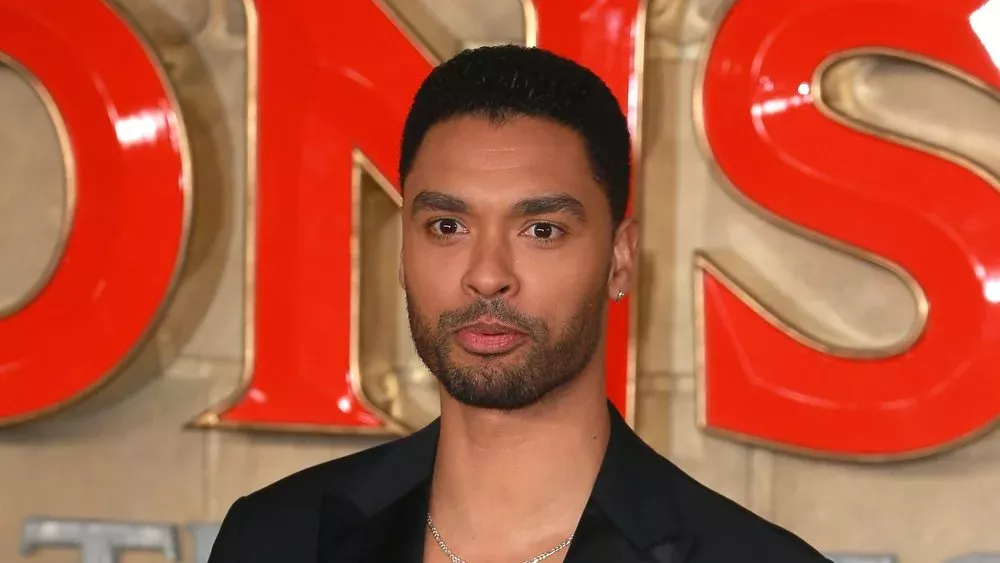 Nullnummer oder 007? Was macht Ex-"Bridgerton"-Star Regé-Jean Page?