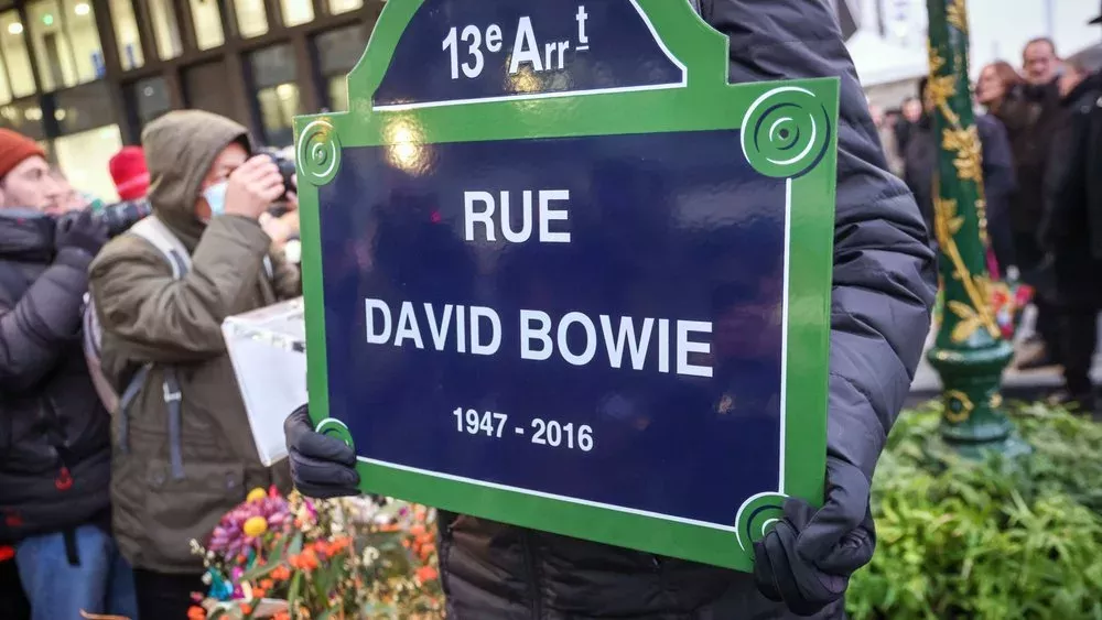 Straße in Paris nach David Bowie benannt