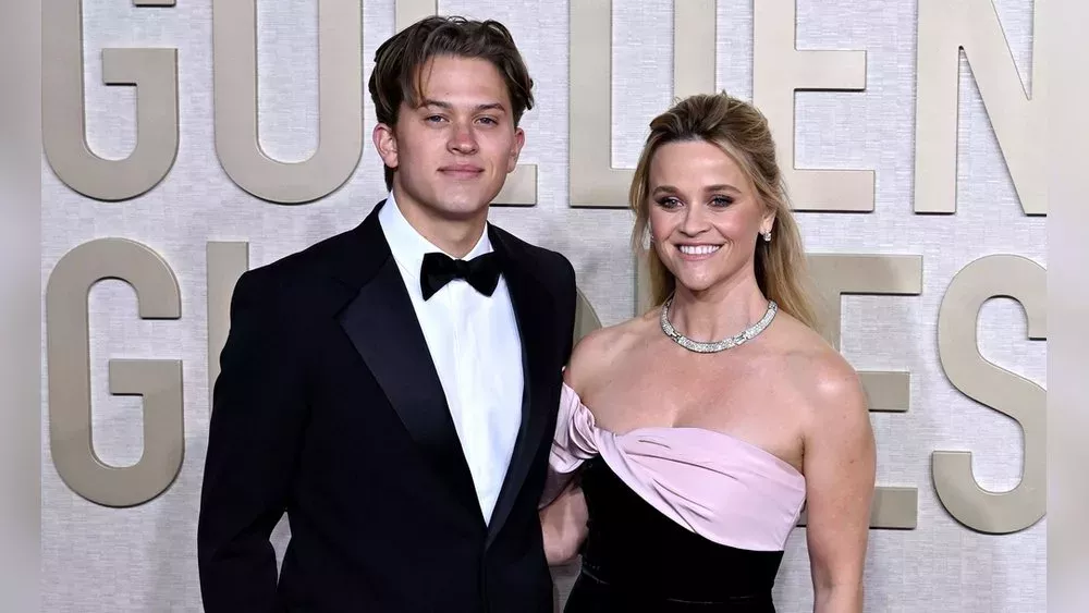 Reese Witherspoon kam mit ihrem Sohn zu den Golden Globes