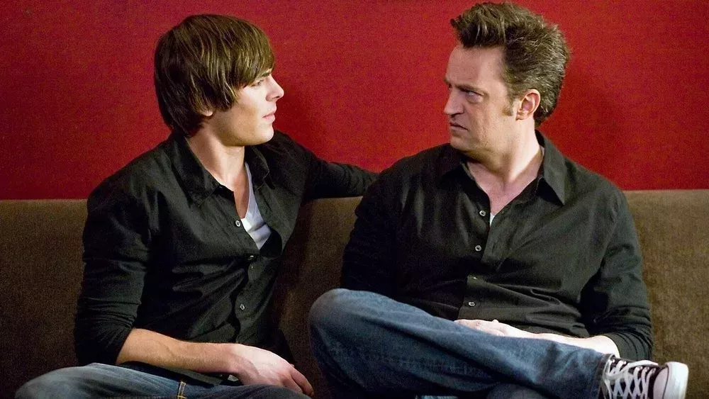 Zac Efron würdigt Matthew Perry bei "Walk of Fame"-Zeremonie