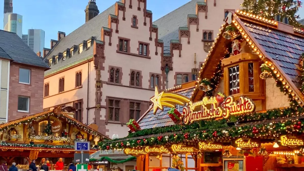 "Bares für Rares"-Händler Fabian Kahl lädt zum Weihnachtsmarkt im Schloss ein