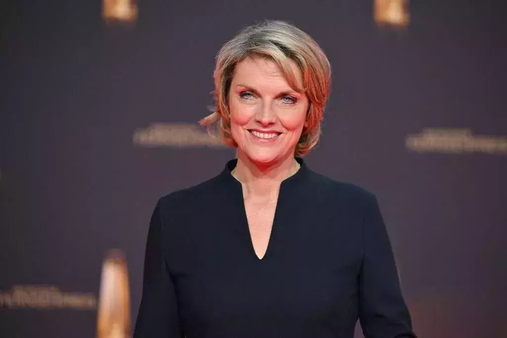 So sehr ähnelt Marietta Slomkas erster Auftritt ihrem heutigen Beauty-Look