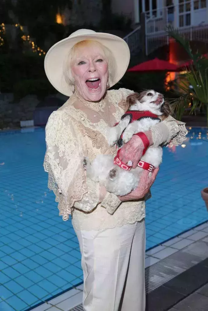 Elke Sommer wird 85 und spricht offen über Abschied, Liebe und das Leben