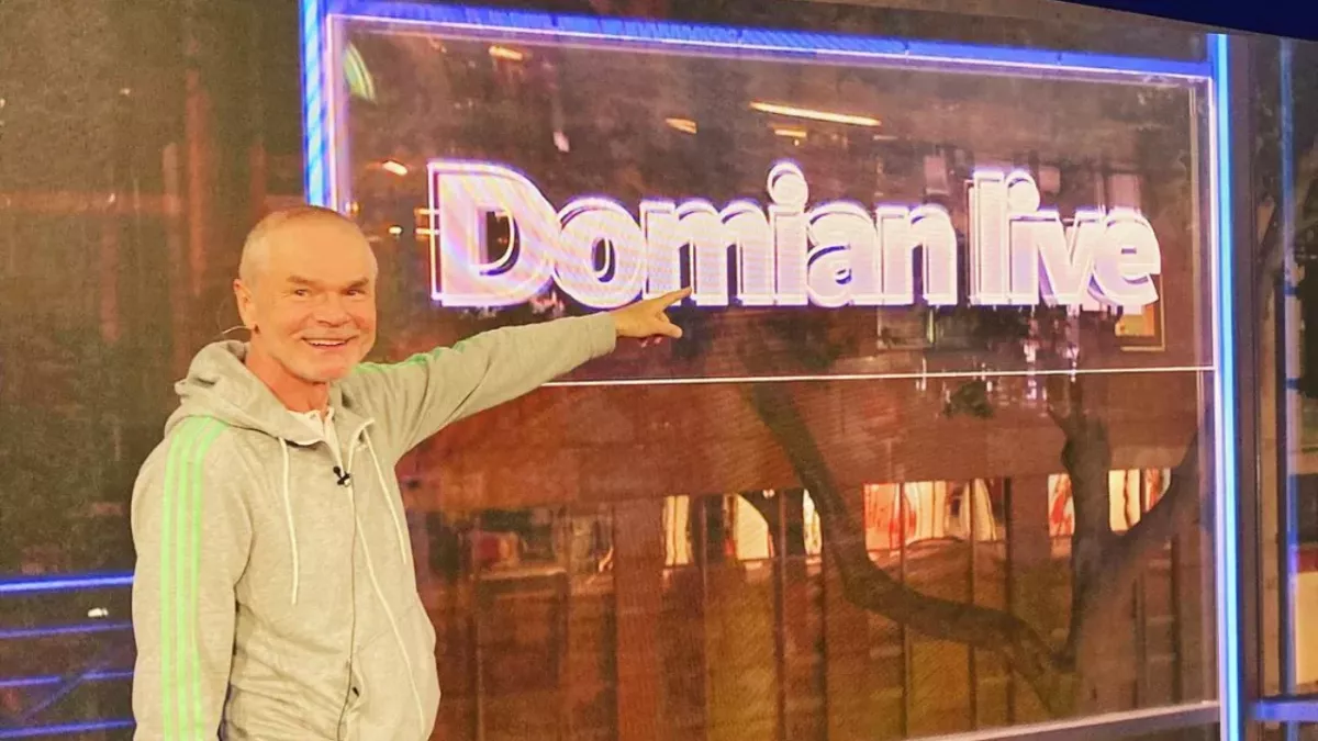 Jürgen Domian freut sich auf seine Sendung.