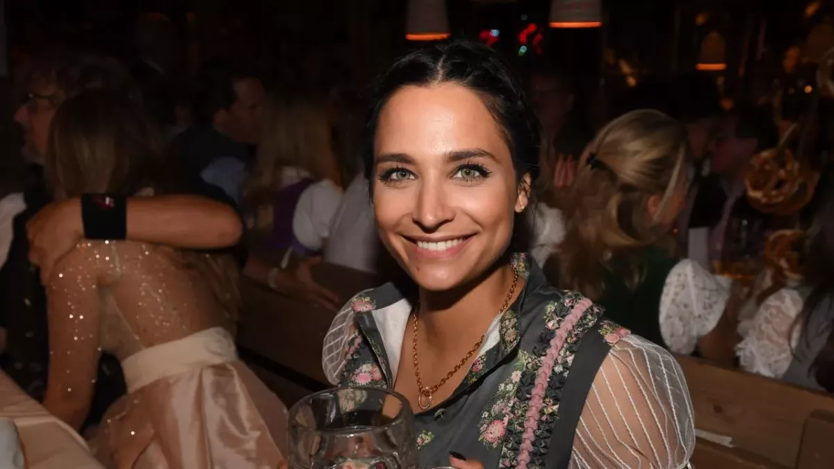 Amira Pocher beim Oktoberfest 2019 im Käferzelt