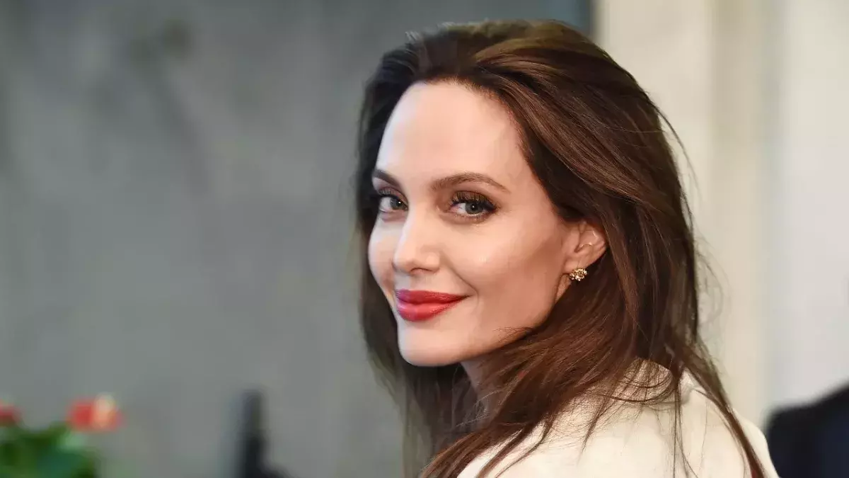 Angelina Jolie: Freund von ihr spricht über Maddox