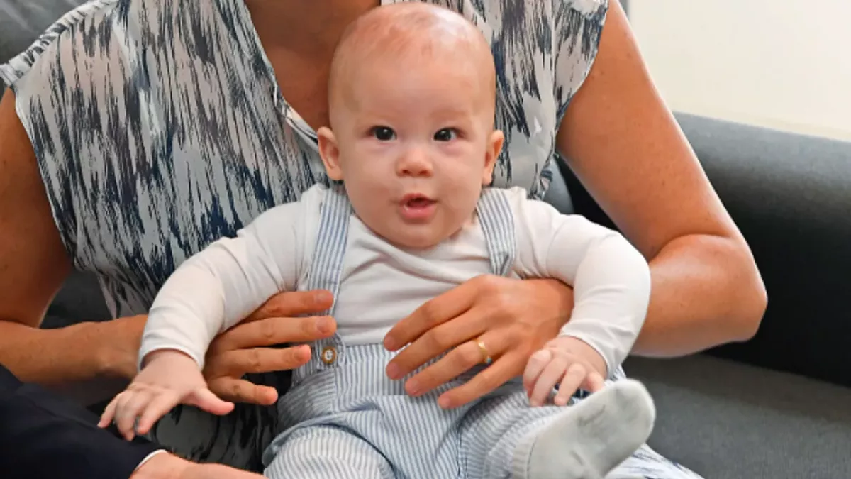 Babyglück: Diese Promis bekamen 2022 Nachwuchs