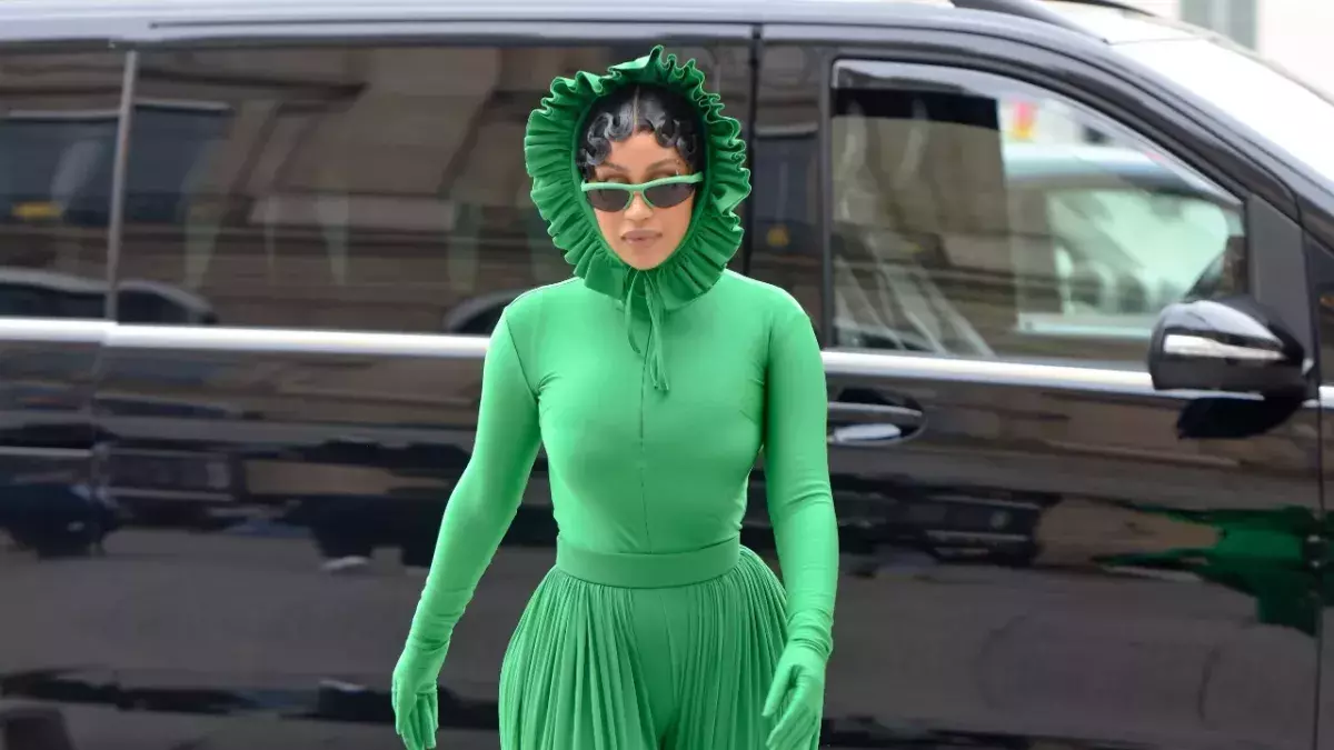 Cardi B's Bauch schlaff nach Schwangerschaft