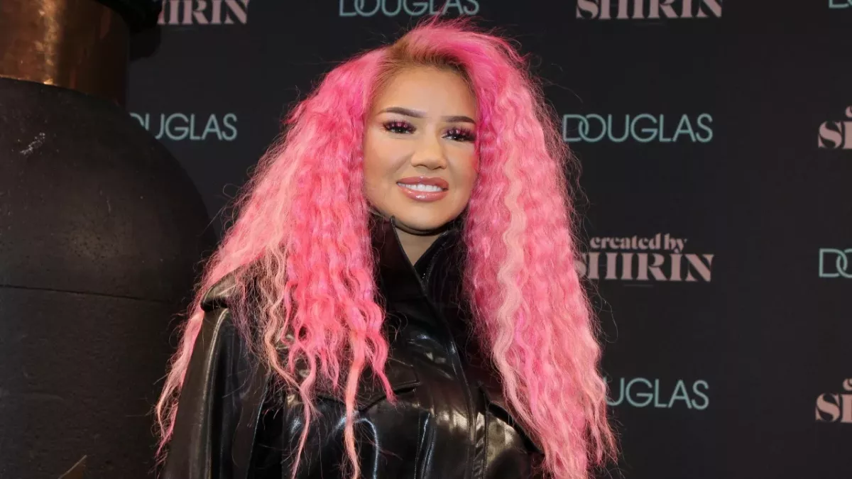 Cardi kopiert Shirin