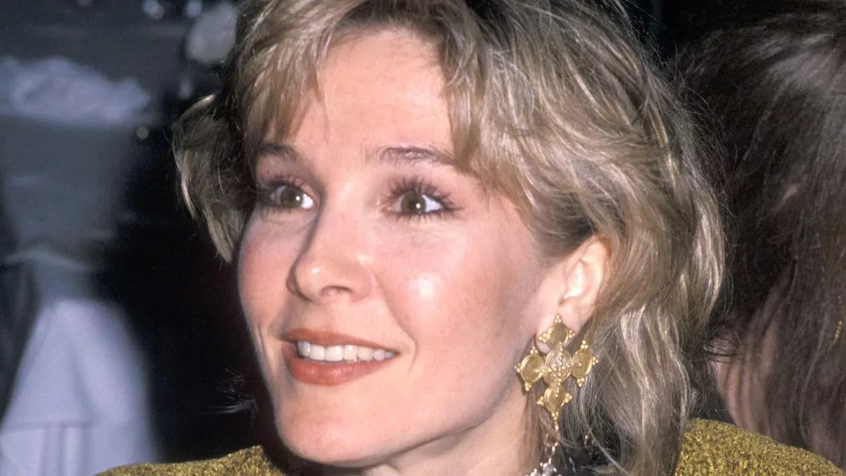 Cynthia Rhodes alias Penny