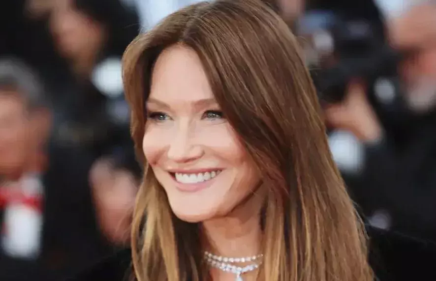 "Ruhe in Frieden": Carla Bruni nimmt Abschied von Frankreichs Ex-First-Lady