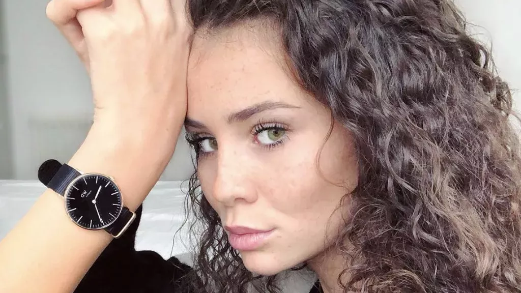 Doch keine natürliche Schönheit? GNTM-Kandidatin Betty Taube überrascht mit Botox-Beichte