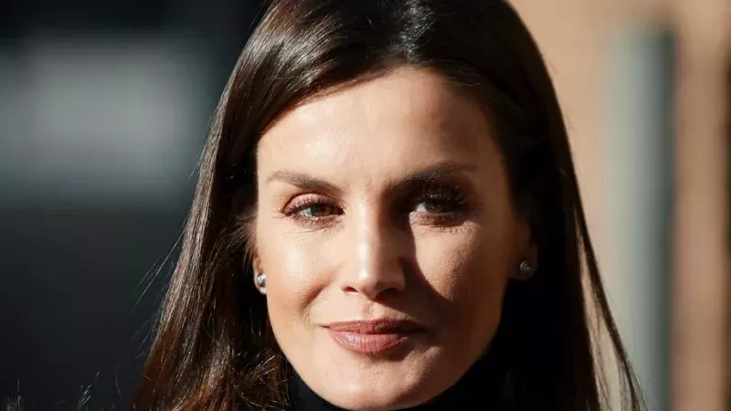 Eine Königin in Kunstleder: Letizia von Spanien mit rockigem Look