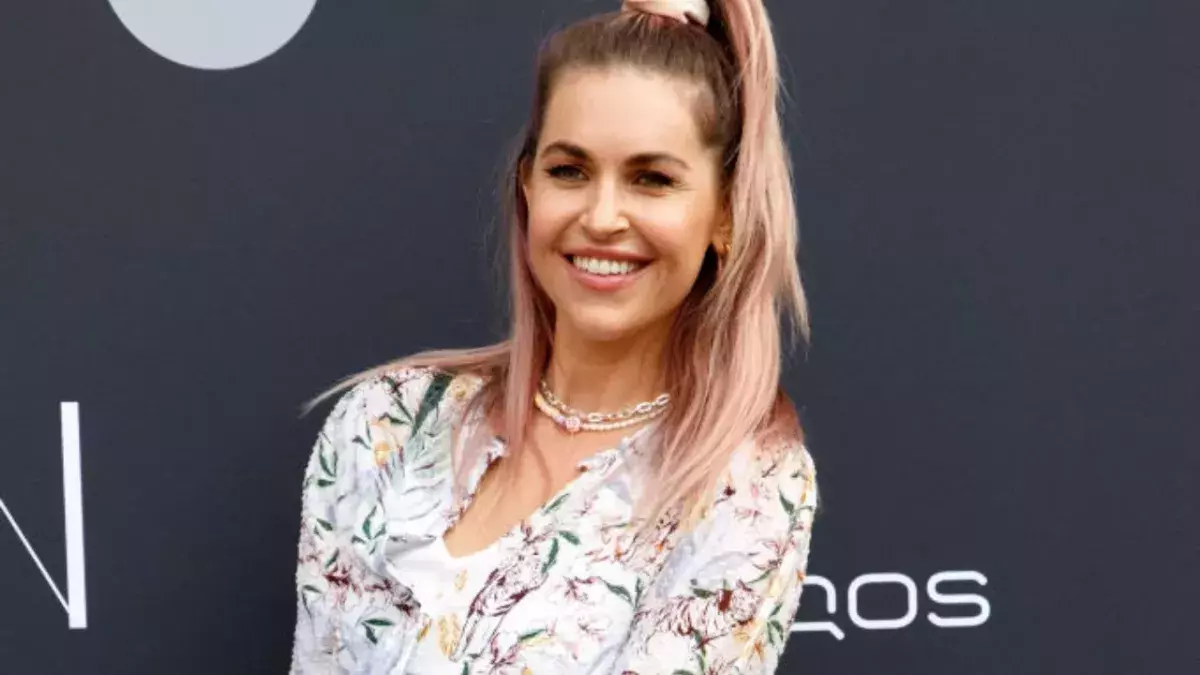 Ines Anioli