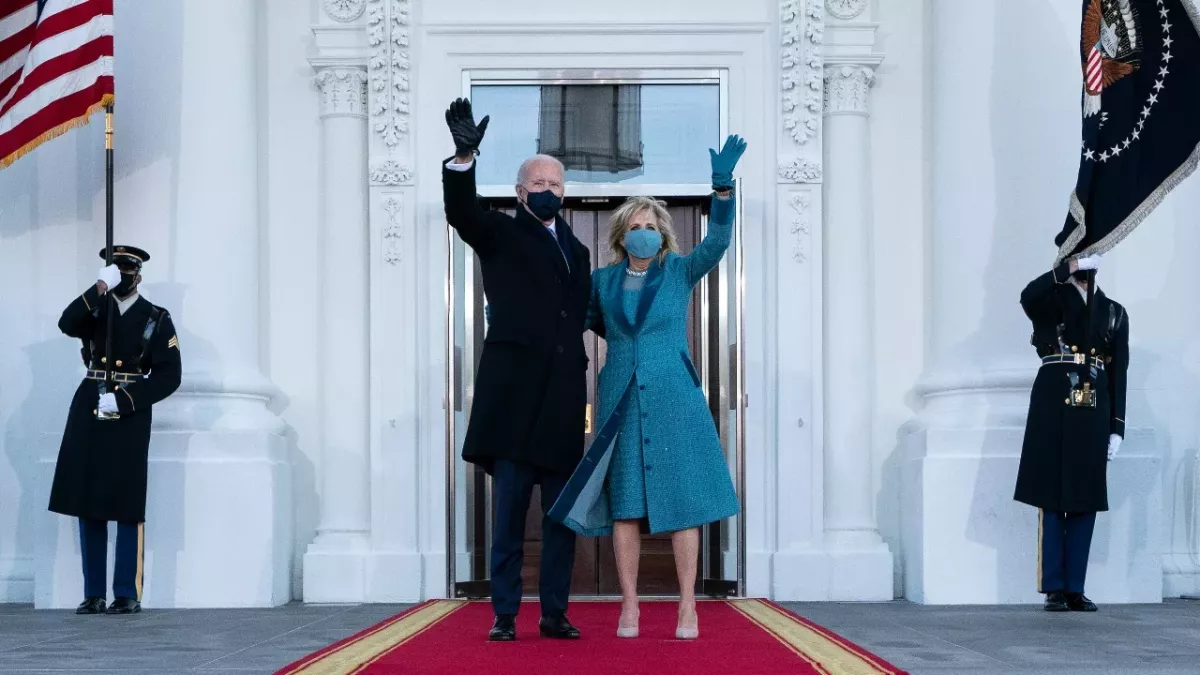 Joe und Jill Biden vor dem Weißen Haus