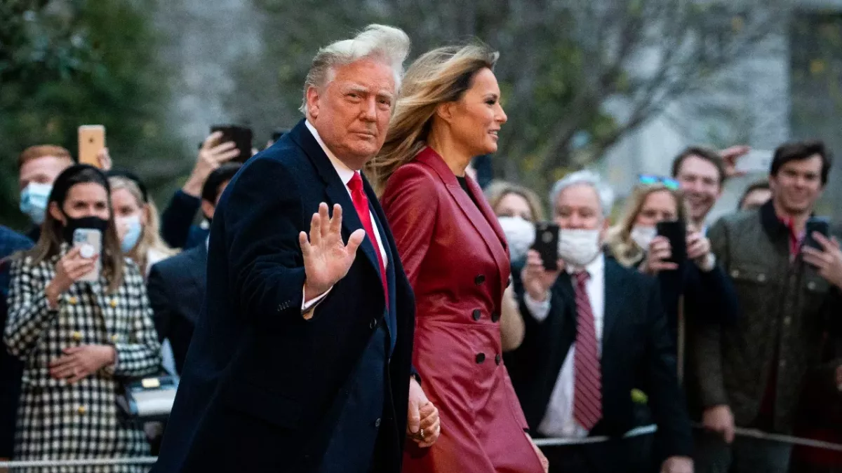 Melania Trump: Wackeliger Auftritt trotz Körperkontakt