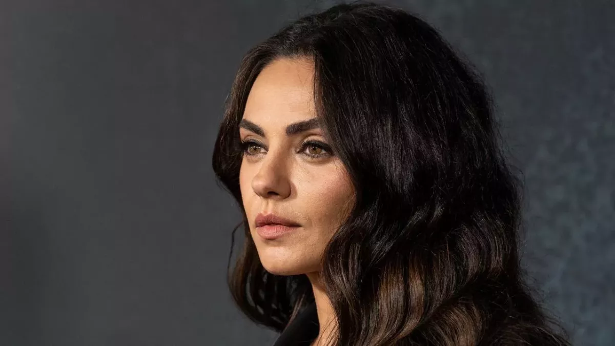 Mila Kunis spricht über die Dreharbeiten zu "Die wilden 90er" mit Ashton Kutcher 