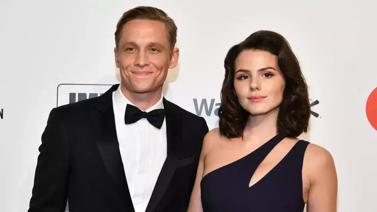 Netflix-Hit "Army of Thieves": Matthias Schweighöfer und Ruby O. Fee schließen Liebes-Deal ab