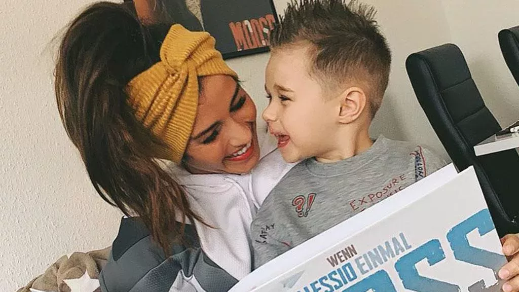 Sarah Lombardi mit Sohn