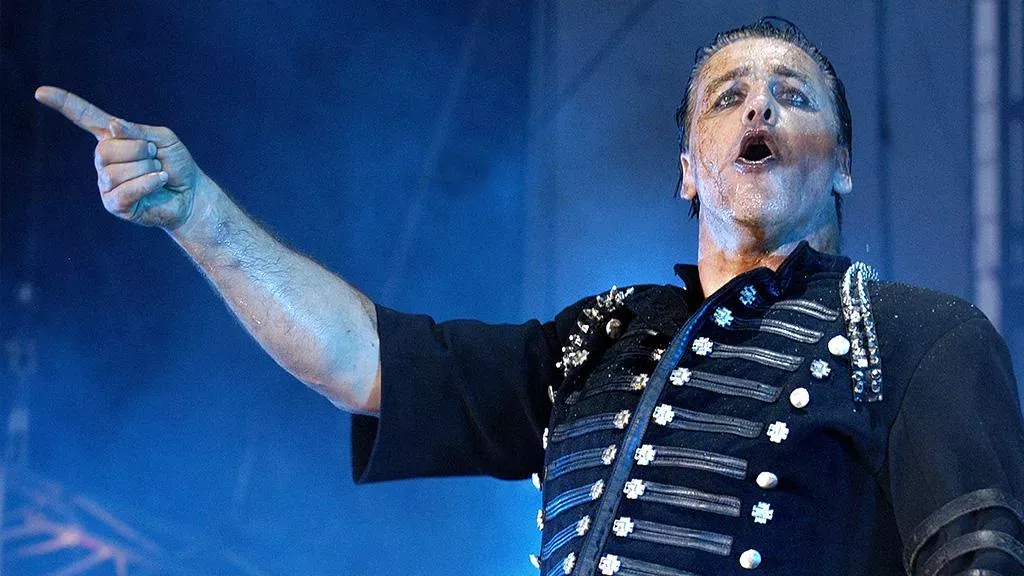 Till Lindemann bei einem Rammstein-Konzert