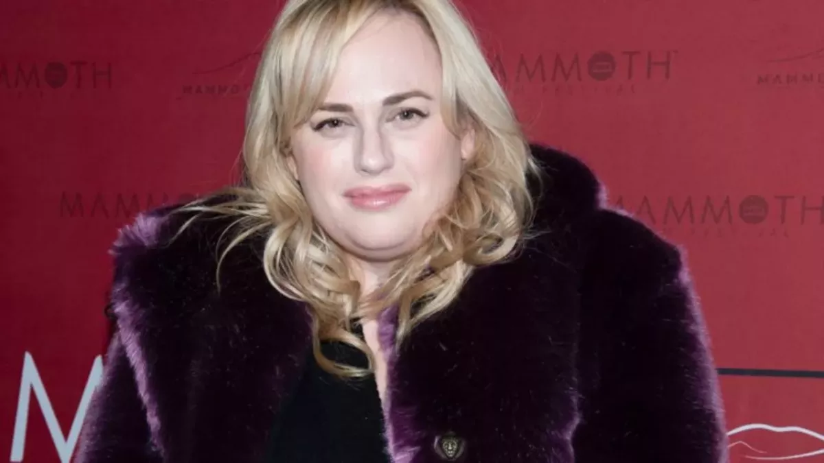 Unglaublich: Rebel Wilson verrät, dass sie dafür bezahlt wurde, "dick zu bleiben"