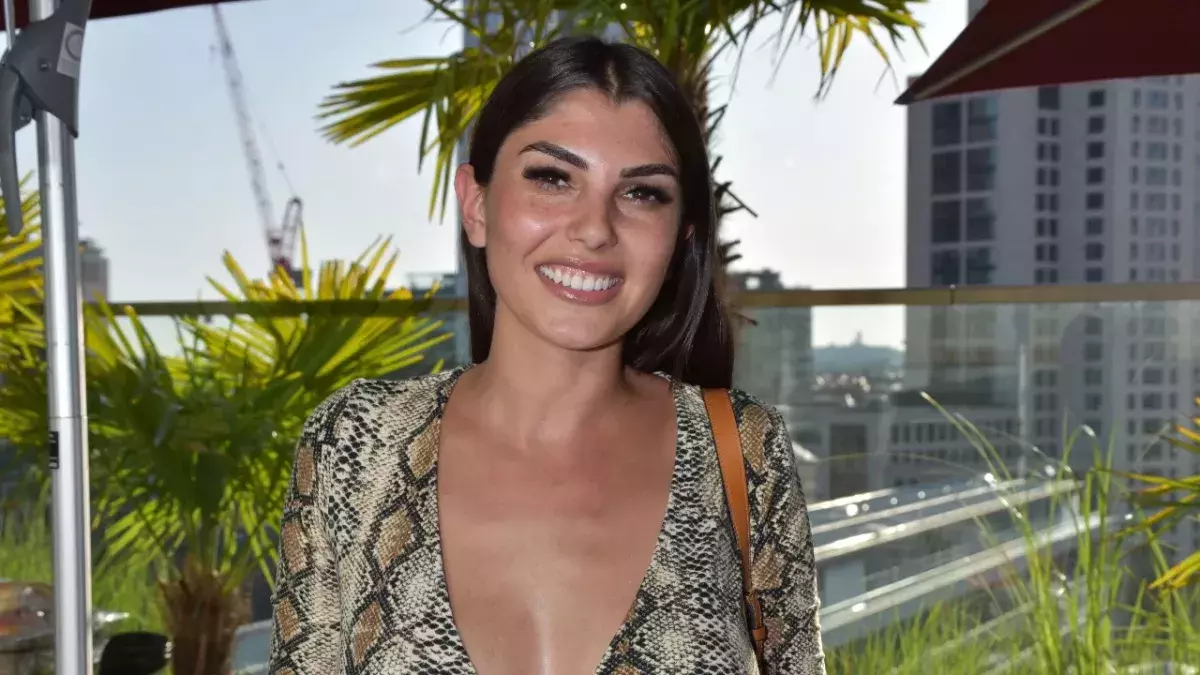 Yeliz Koc lässt Fans abstimmen, ob Jimi Blue Ochsenknecht mit in den Kreißsaal darf